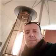 Profesor de apoyo escolar de inglés para menores y adultos que quieran mejorar su idioma hablado y escrito